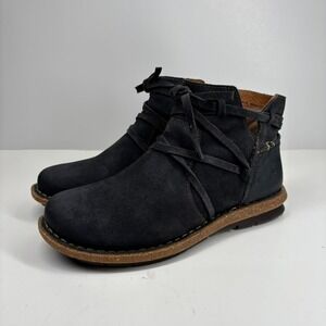 Born Tarkiln Women's US 8/39 Navy Suede Distressed Zip Comfort Casual Ankle Boot